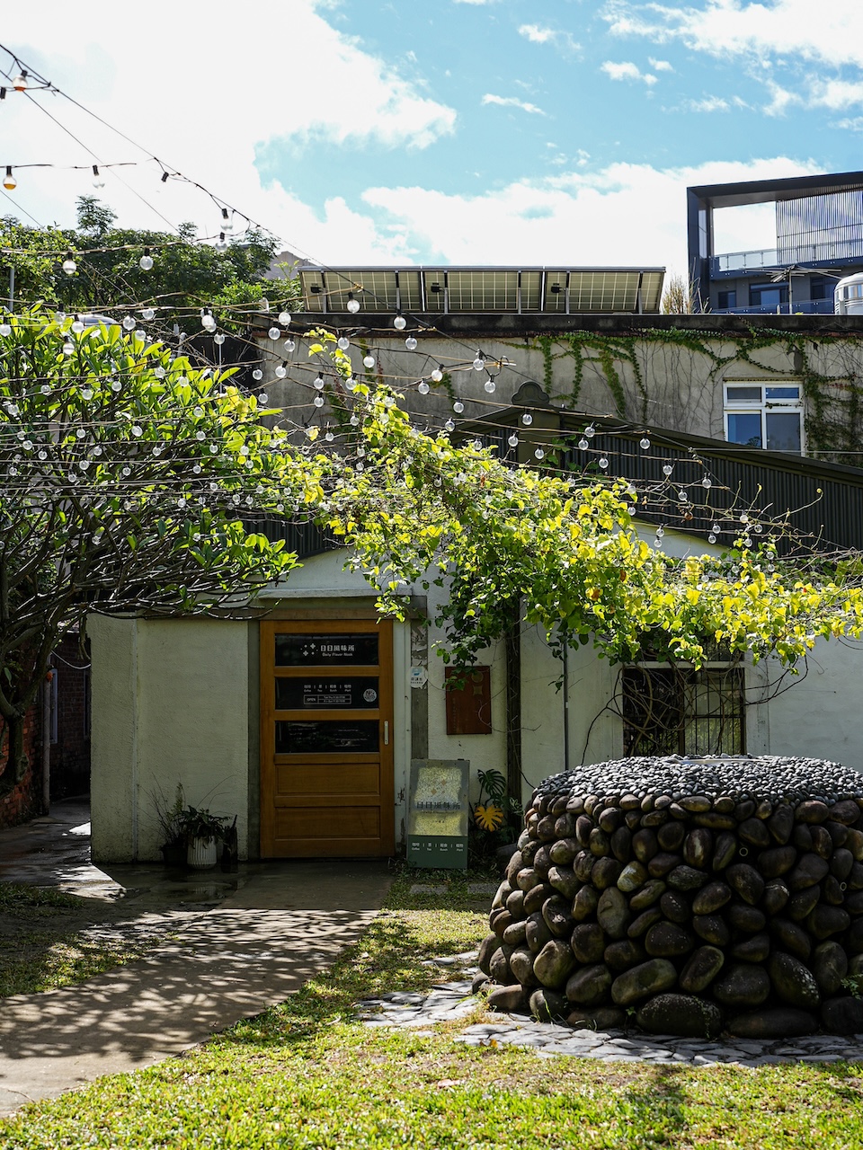 新竹竹北一日遊｜新瓦屋客家文化保存區 × 米其林蔬食 × 人氣烘焙 × 光藝節漫步路線