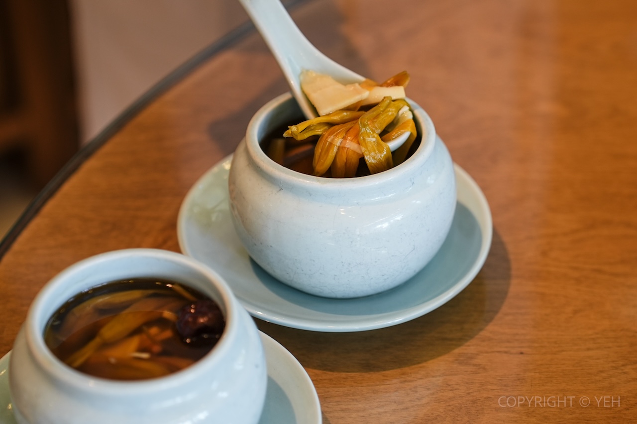 新竹竹北一日遊｜新瓦屋客家文化保存區 × 米其林蔬食 × 人氣烘焙 × 光藝節漫步路線