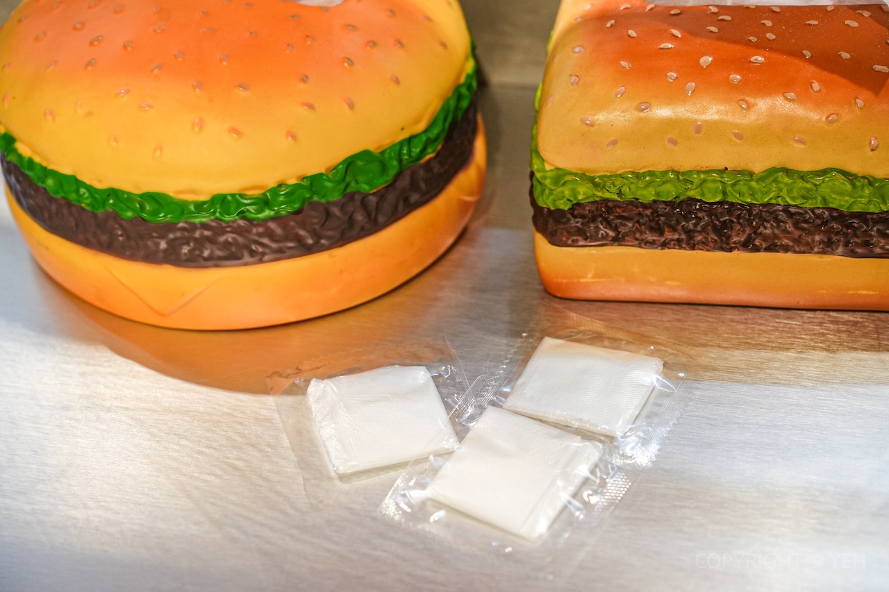 [新竹美食] Buddy Burger Lab. 美式漢堡｜藏在東門市場裡 肉香多汁的手拍漢堡排