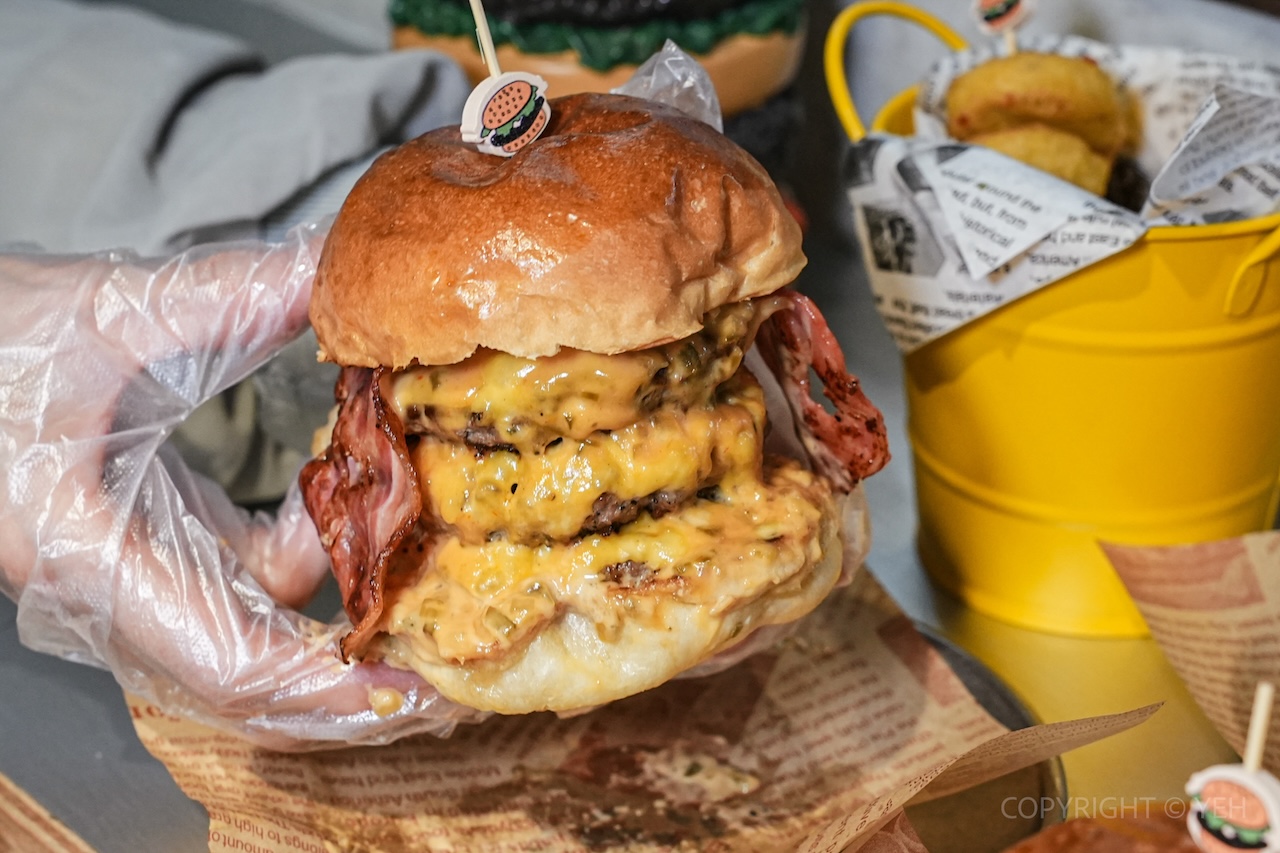 [新竹美食] Buddy Burger Lab. 美式漢堡｜藏在東門市場裡 肉香多汁的手拍漢堡排