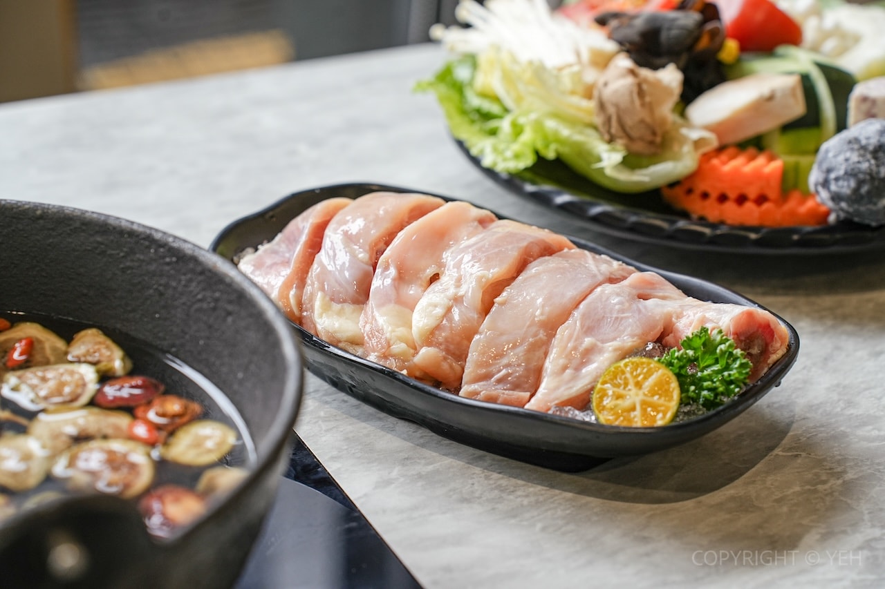 [新竹火鍋] 拼什鍋 新竹田美店｜巨城附近營業到深夜的個人火鍋店 一個人也能吃無花果鍋