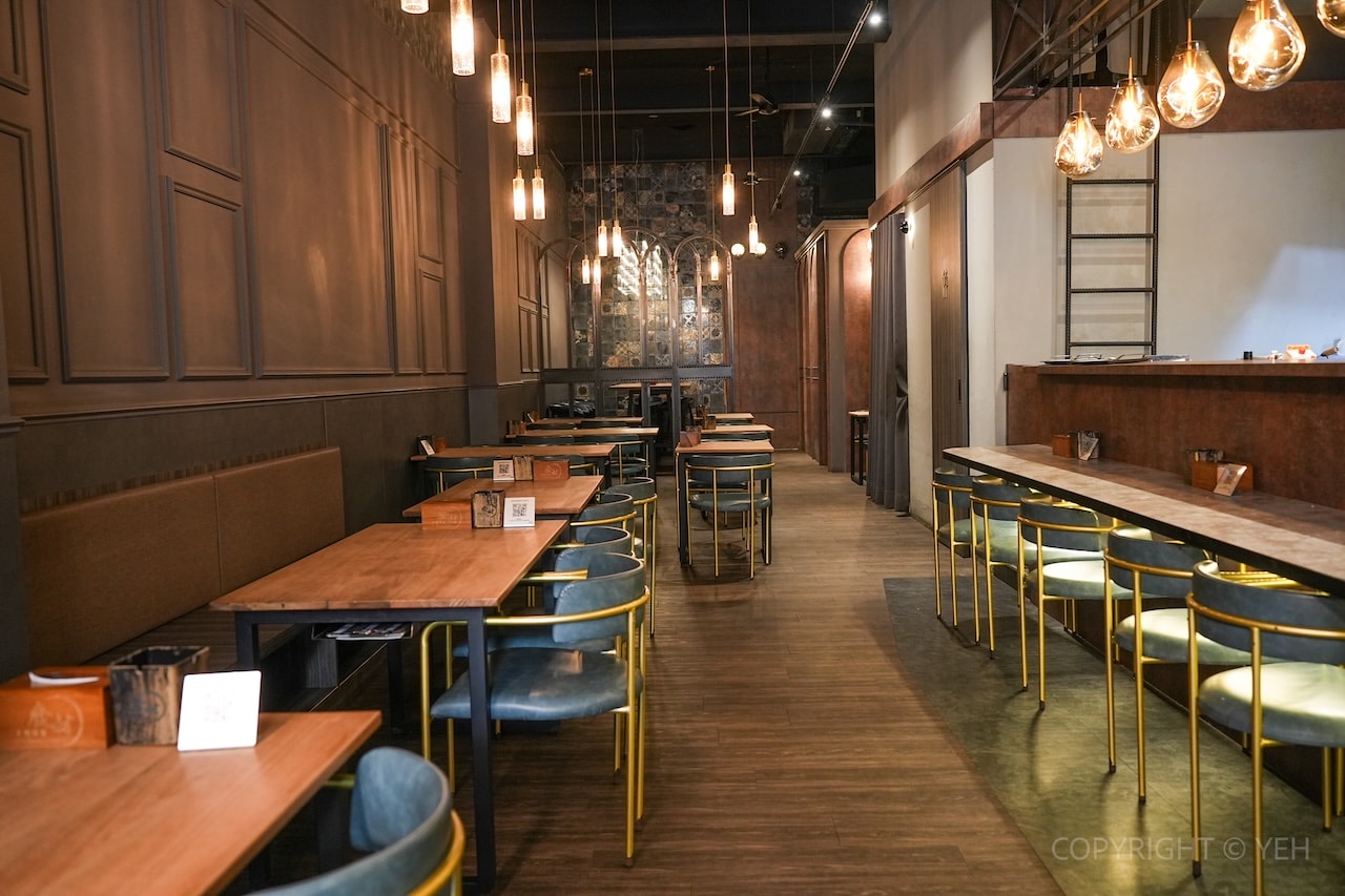 [ 新竹・竹北居酒屋] 廢材串燒酒場 竹北遠百店｜質感與風味兼具的輕奢系精緻居酒屋 嚴選少見精釀啤酒 值得慢慢品味