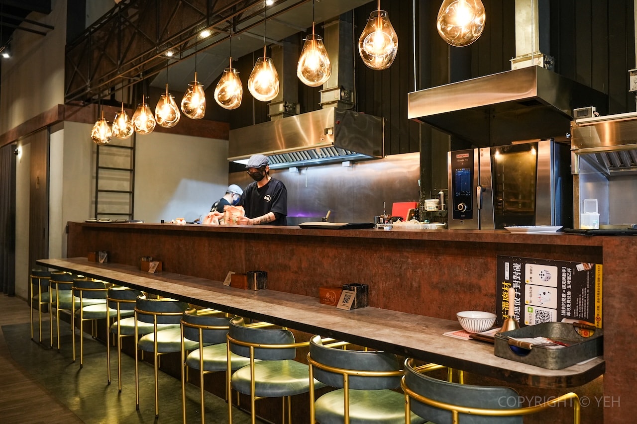 [ 新竹・竹北居酒屋] 廢材串燒酒場 竹北遠百店｜質感與風味兼具的輕奢系精緻居酒屋 嚴選少見精釀啤酒 值得慢慢品味
