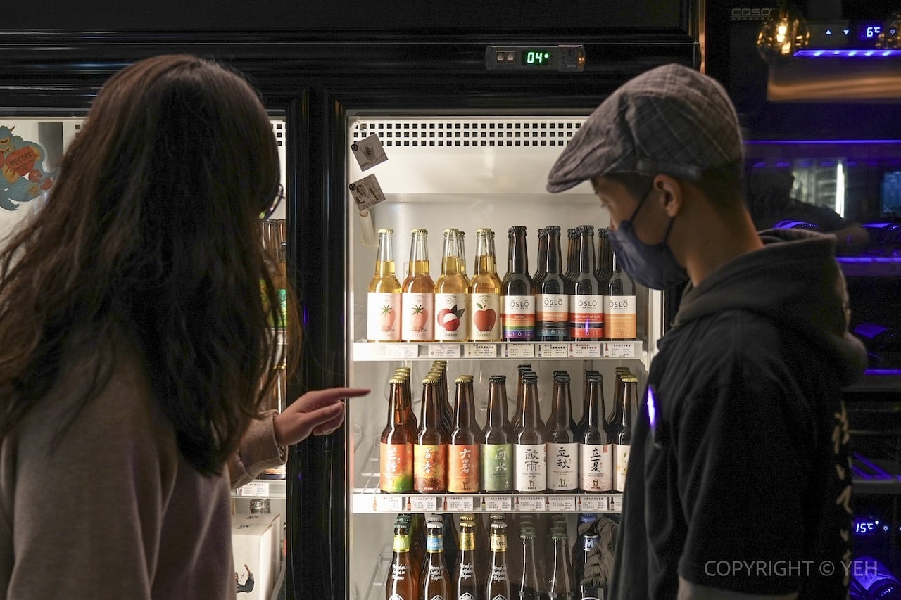 [ 新竹・竹北居酒屋] 廢材串燒酒場 竹北遠百店｜質感與風味兼具的輕奢系精緻居酒屋 嚴選少見精釀啤酒 值得慢慢品味