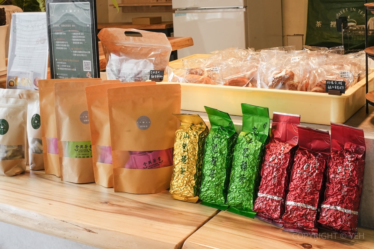 [新竹美食] 茶裡相逢｜茶業第四代打造的茶香甜點小店 藏身於竹蓮市場二樓