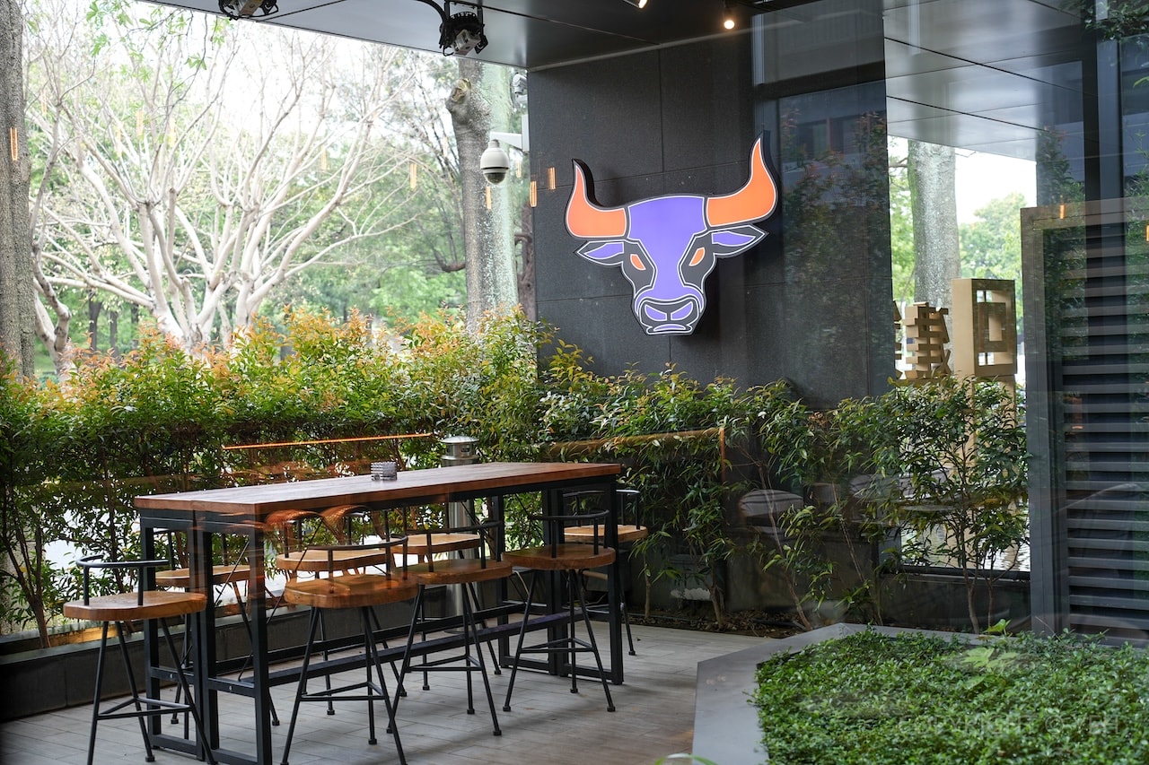 [新竹牛排餐廳] The BBQ House公園店｜創始本店搬新址 老字號美式碳烤牛排新空間亮相