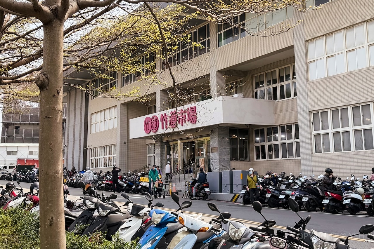 [新竹美食] 茶裡相逢｜茶業第四代打造的茶香甜點小店 藏身於竹蓮市場二樓